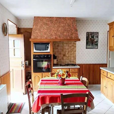 Maison Confortable A Avec Jardin Saint-Laurent-de-Cuves